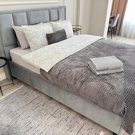 Two Bedroom Apartment In The Center, With Parking, Address Avram Iancu 32 Chisinau Luaran gambar