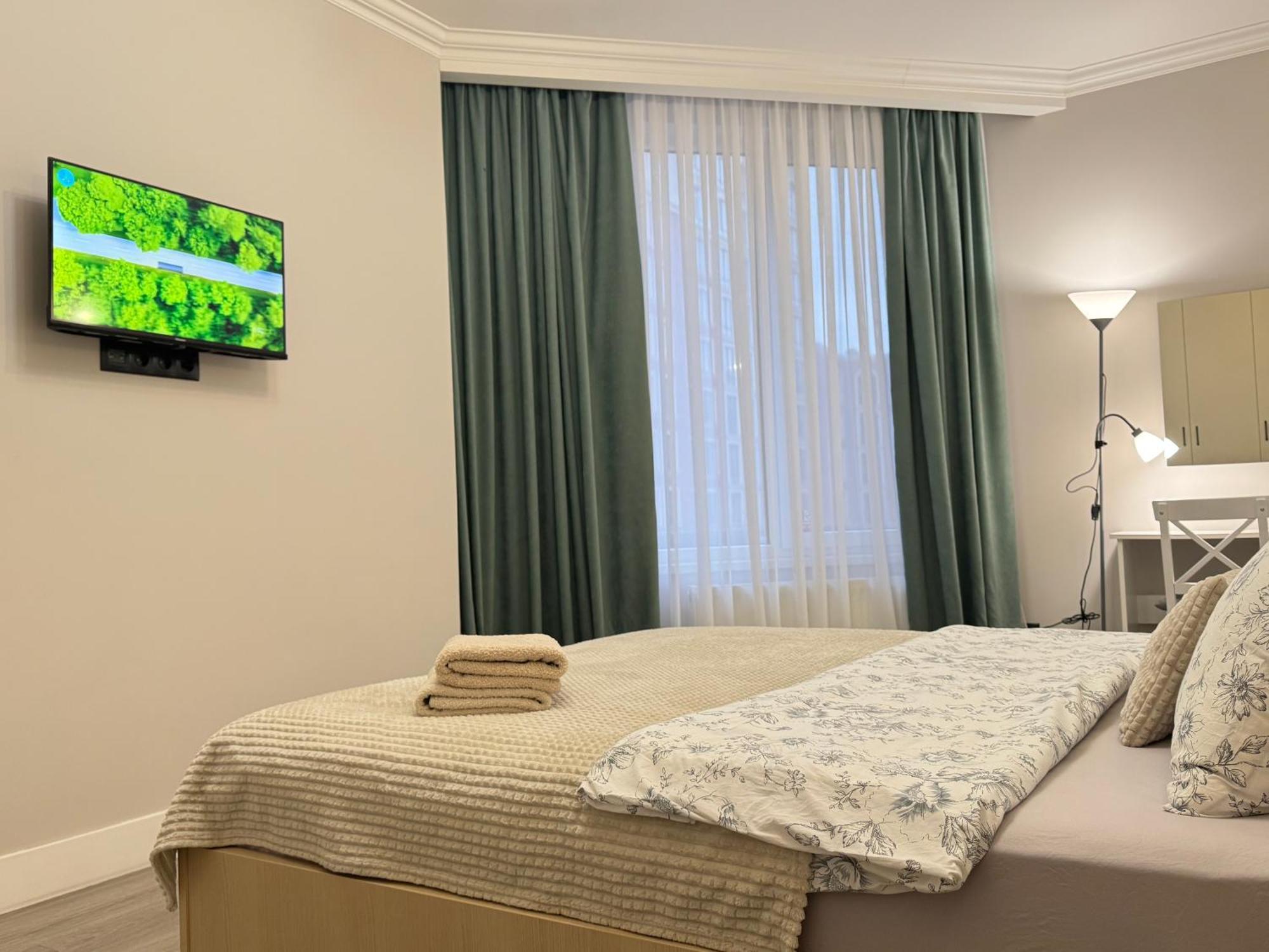 Two Bedroom Apartment In The Center, With Parking, Address Avram Iancu 32 Chisinau Luaran gambar