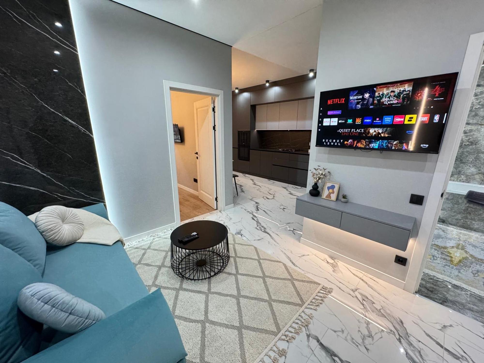 Two Bedroom Apartment In The Center, With Parking, Address Avram Iancu 32 Chisinau Luaran gambar