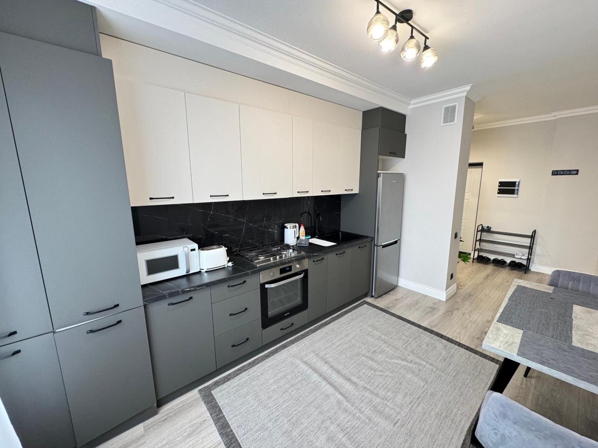 Two Bedroom Apartment In The Center, With Parking, Address Avram Iancu 32 Chisinau Luaran gambar