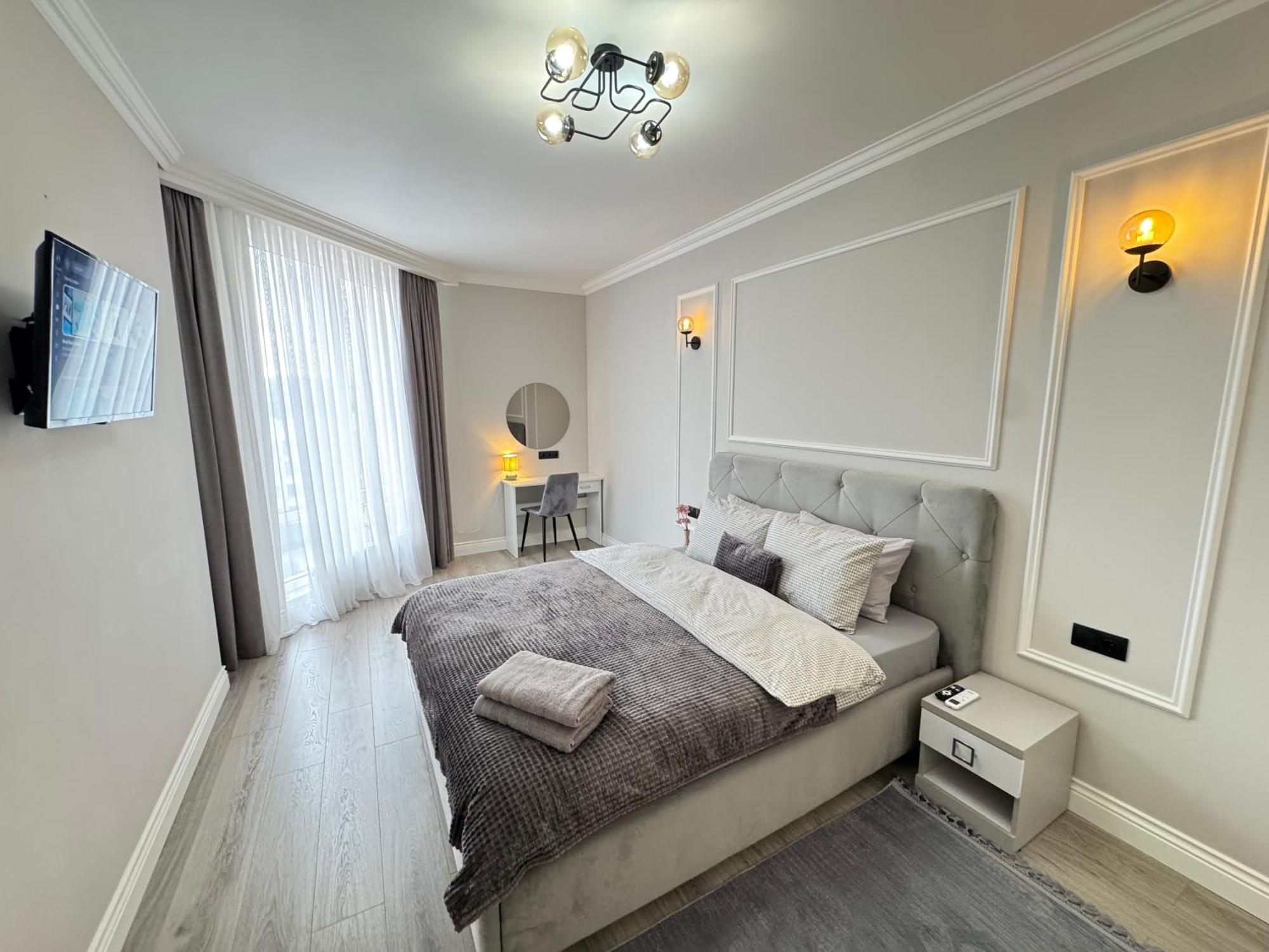 Two Bedroom Apartment In The Center, With Parking, Address Avram Iancu 32 Chisinau Luaran gambar